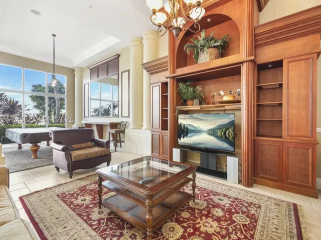 2-bedroom condo for sale in Sunny Isles Beach - 17100 N Bay Rd 1810 - MondialRealty