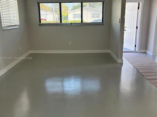 3-bedroom home for rent in North Miami Beach - 490 NE 170th St - MondialRealty