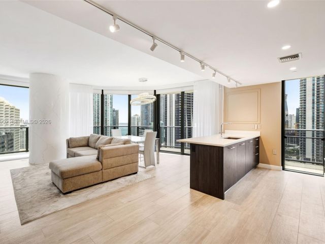 Apartment for rent  Unit #2303 - photo 7517180