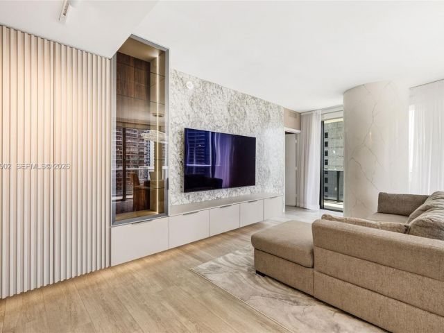 Apartment for rent  Unit #2303 - photo 7517182