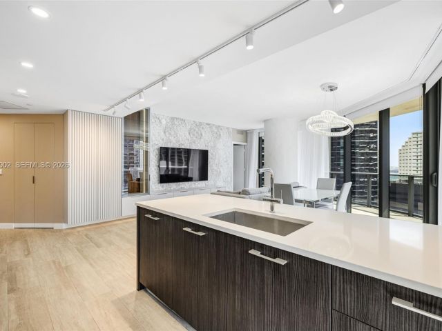 Apartment for rent  Unit #2303 - photo 7517193