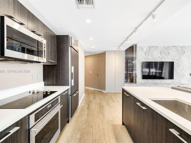 Apartment for rent  Unit #2303 - photo 7517195