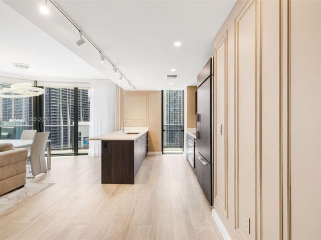 Apartment for rent  Unit #2303 - photo 7517197