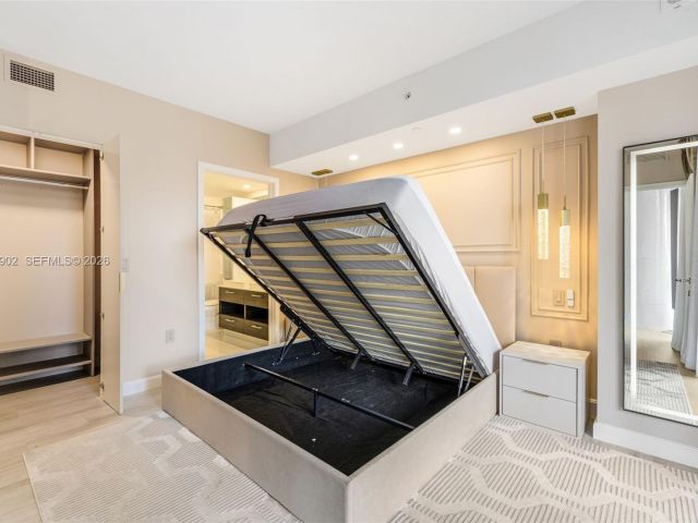 Apartment for rent  Unit #2303 - photo 7517211