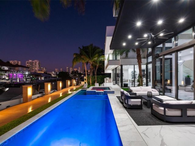 Home for rent at 3367 NE 168th St __ - photo 7481117