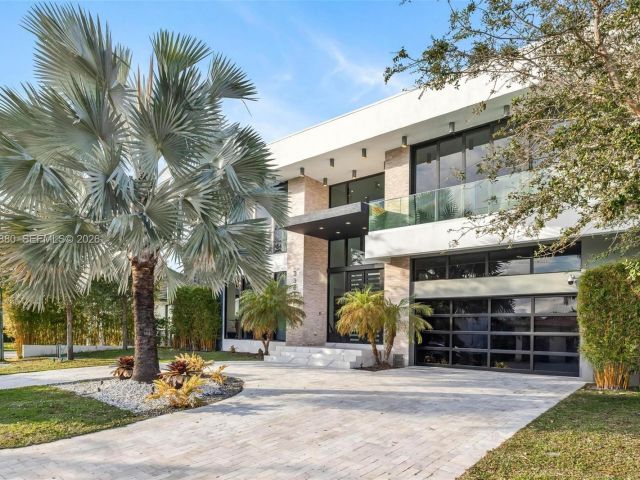 Home for rent at 3367 NE 168th St __ - photo 7481120