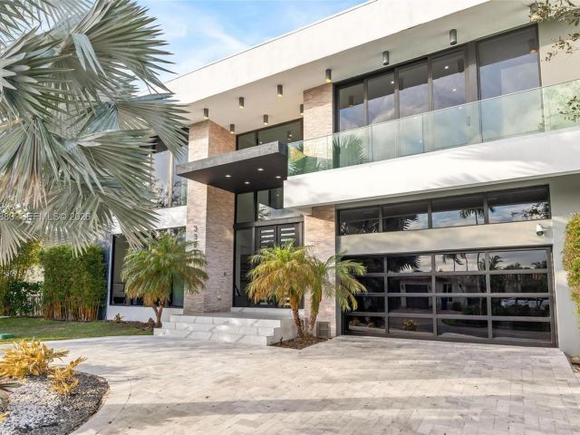 Home for rent at 3367 NE 168th St __ - photo 7481122