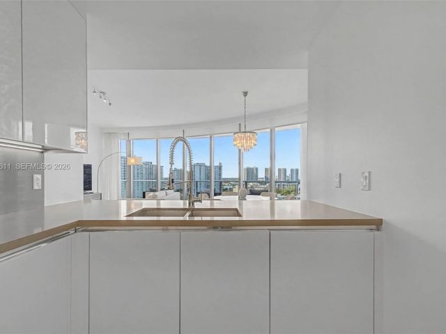 Apartment for sale  Unit #904 - photo 7498129