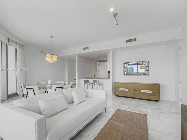 Apartment for sale  Unit #904 - photo 7498131