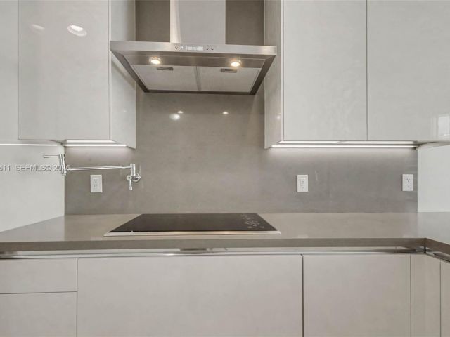 Apartment for sale  Unit #904 - photo 7498135