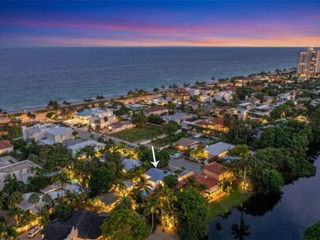 Home for rent at 3305 NE 16th Ct - photo 7518286