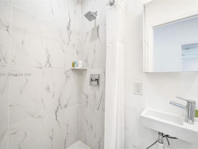 Home for rent at 3305 NE 16th Ct - photo 7518296