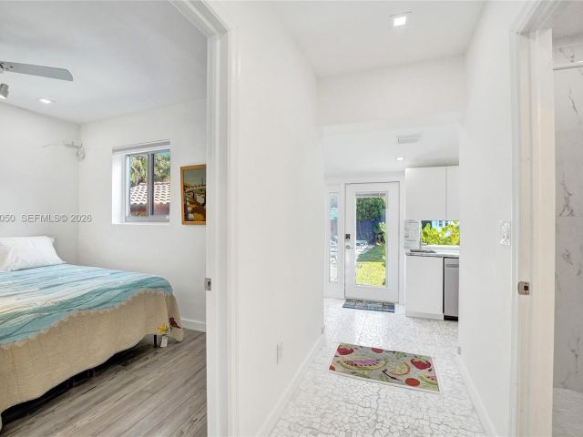 Home for rent at 3305 NE 16th Ct - photo 7518297