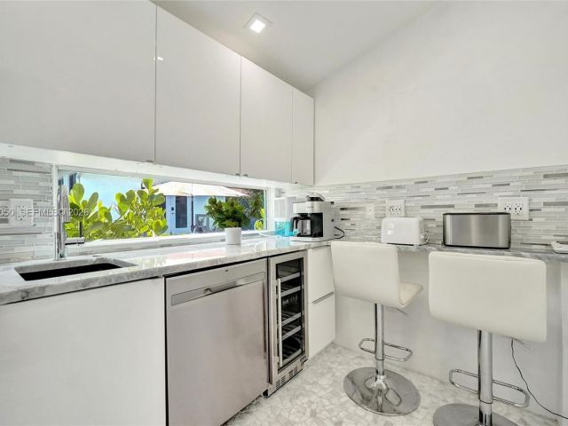 Home for rent at 3305 NE 16th Ct - photo 7518301