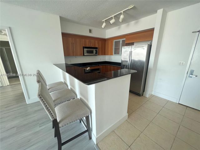 Apartment for rent  Unit #2415 - photo 7487233