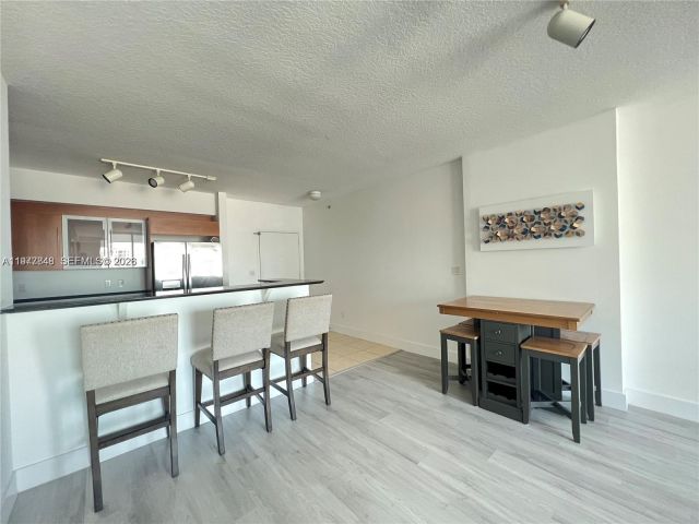 Apartment for rent  Unit #2415 - photo 7487234