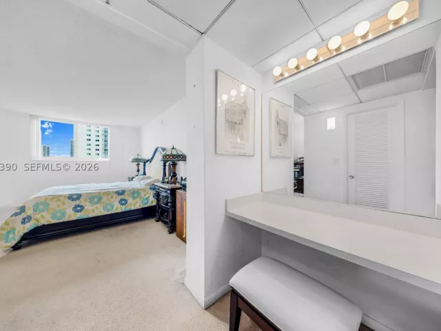 2-bedroom condo for sale in Sunny Isles Beach - 19370 Collins Ave 502 - MondialRealty