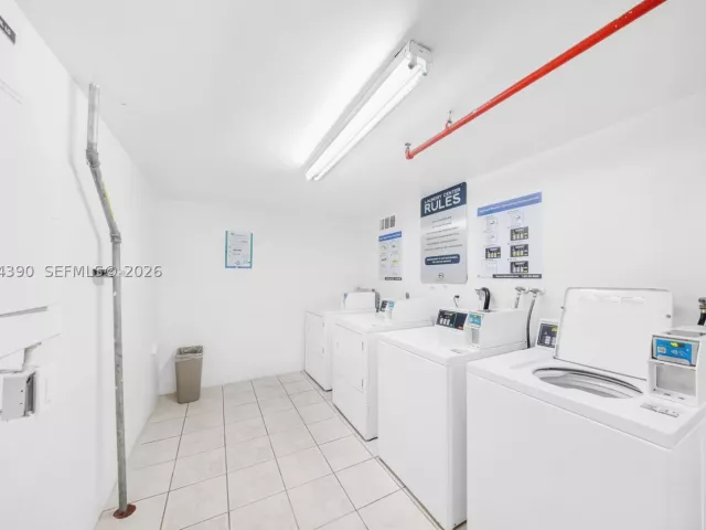 2-bedroom condo for sale in Sunny Isles Beach - 19370 Collins Ave 502 - MondialRealty