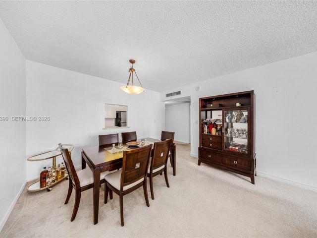 Apartment for sale  Unit #502 - photo 7491940