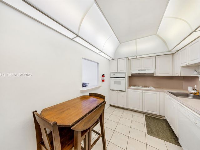 Apartment for sale  Unit #502 - photo 7491943