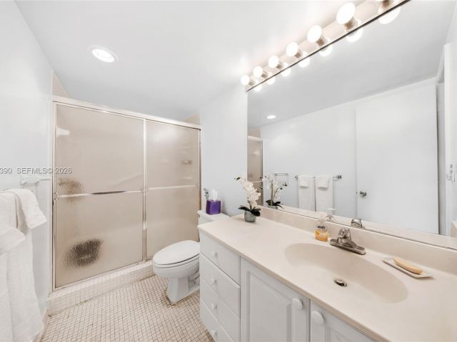 Apartment for sale  Unit #502 - photo 7491951