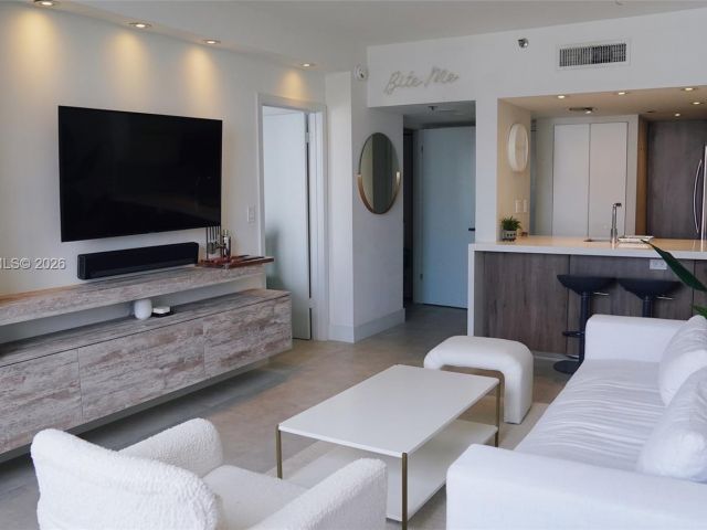 Apartment for sale  Unit #1711 - photo 7469796