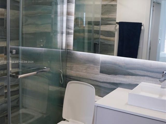 Apartment for sale  Unit #1711 - photo 7469800