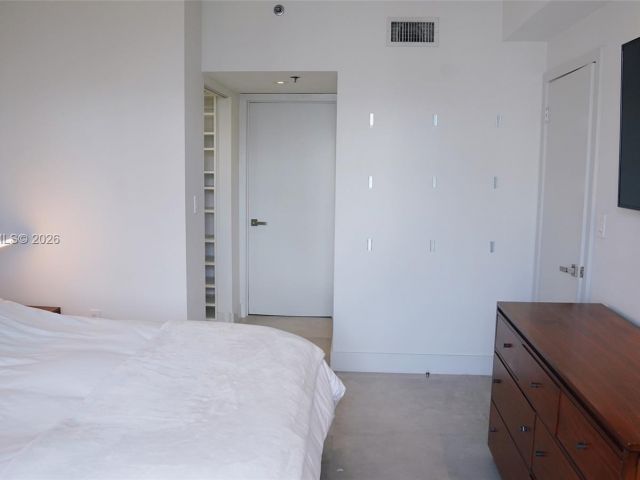 Apartment for sale  Unit #1711 - photo 7469803