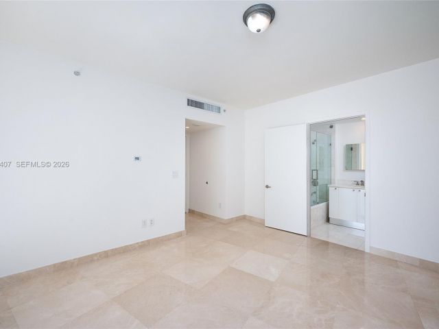 Apartment for sale  Unit #901 - photo 7471741