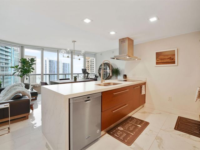 Apartment for rent  Unit #2804 - photo 7510842