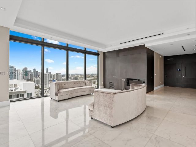 Apartment for rent  Unit #4104 - photo 7493397