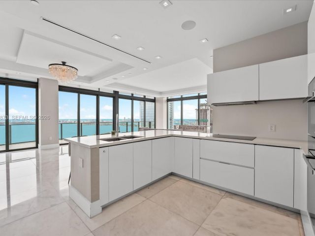 Apartment for rent  Unit #4104 - photo 7493401