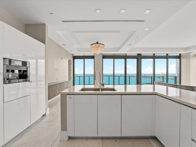 Apartment for rent  Unit #4104 - photo 7493402