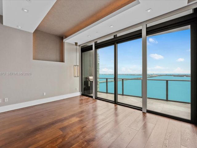 Apartment for rent  Unit #4104 - photo 7493403