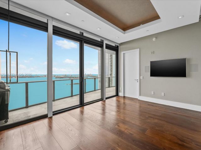 Apartment for rent  Unit #4104 - photo 7493404