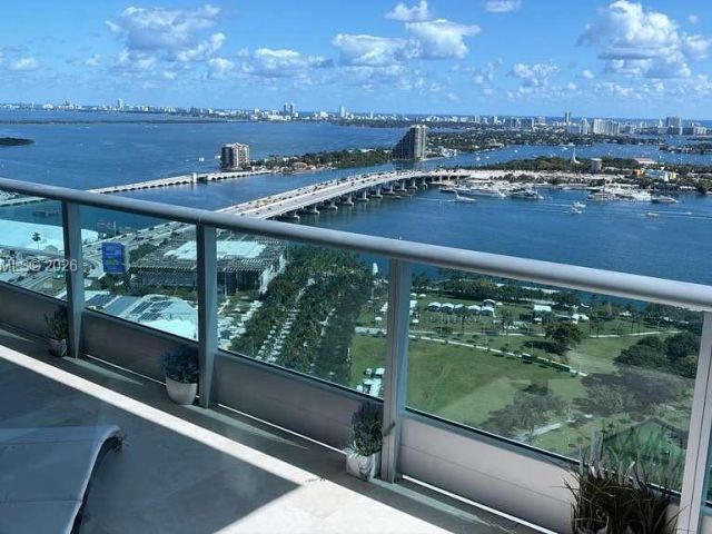 Apartment for sale  Unit #3704 - photo 7467350