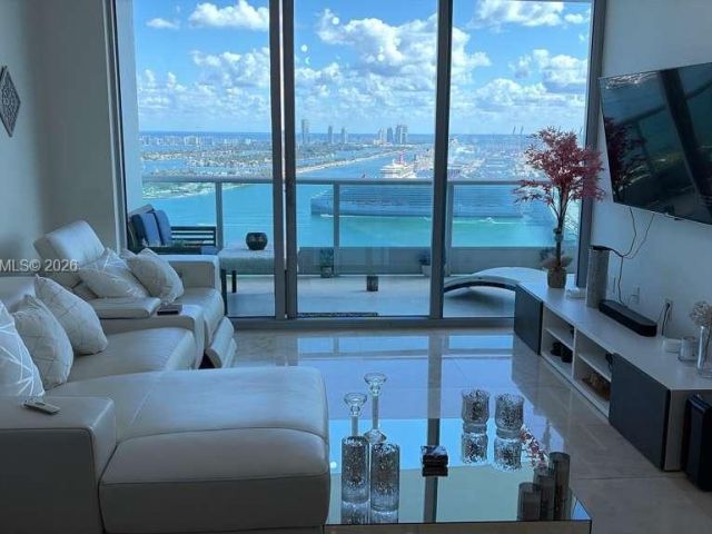 Apartment for sale  Unit #3704 - photo 7467357