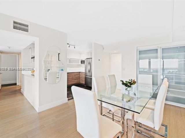 Apartment for rent  Unit #1407 - photo 7527573