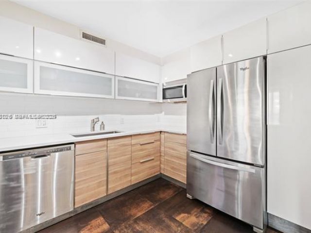 Apartment for rent  Unit #1407 - photo 7527577