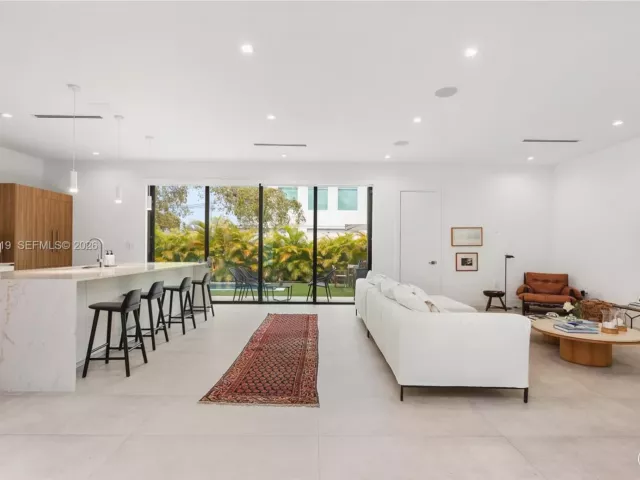 4-bedroom home for sale in Miami - 2225 SW 18th Ave - MondialRealty