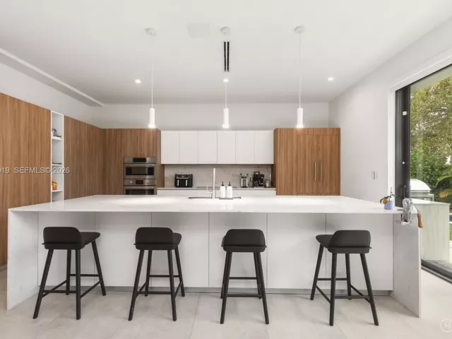 4-bedroom home for sale in Miami - 2225 SW 18th Ave - MondialRealty