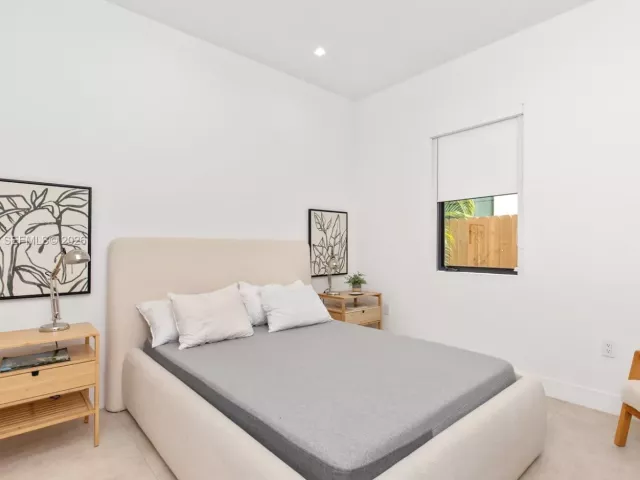 4-bedroom home for sale in Miami - 2225 SW 18th Ave - MondialRealty