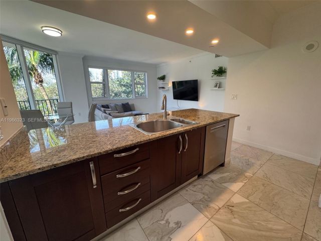 Apartment for rent  Unit #208 - photo 7506544