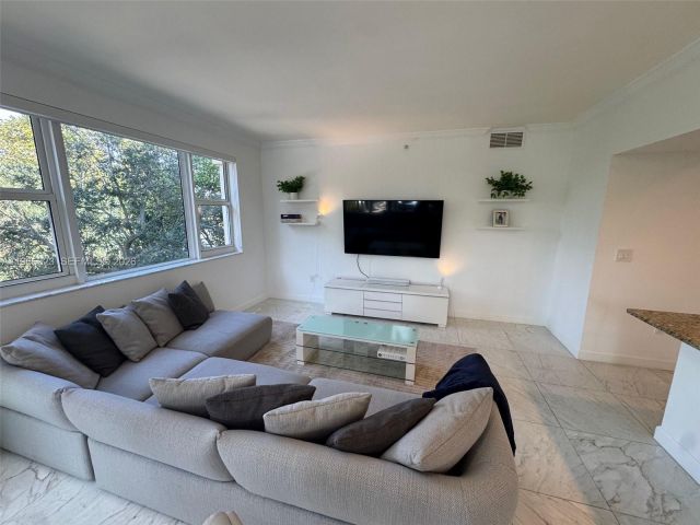 Apartment for rent  Unit #208 - photo 7506559