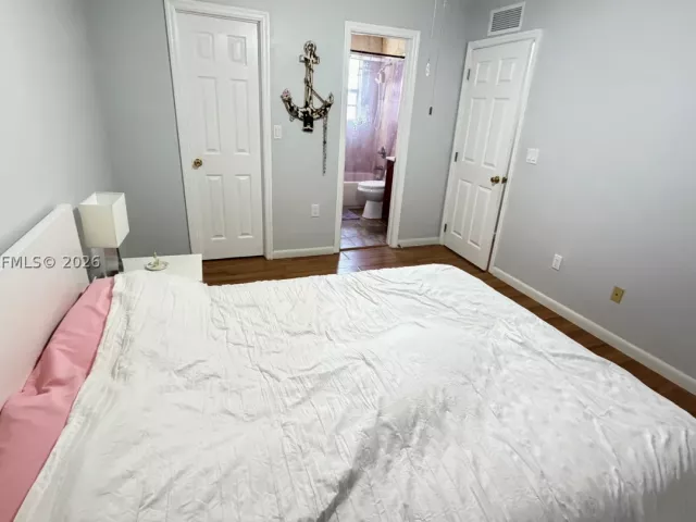 3-bedroom home for sale in Miami - 11249 SW 33rd Cir Pl - MondialRealty