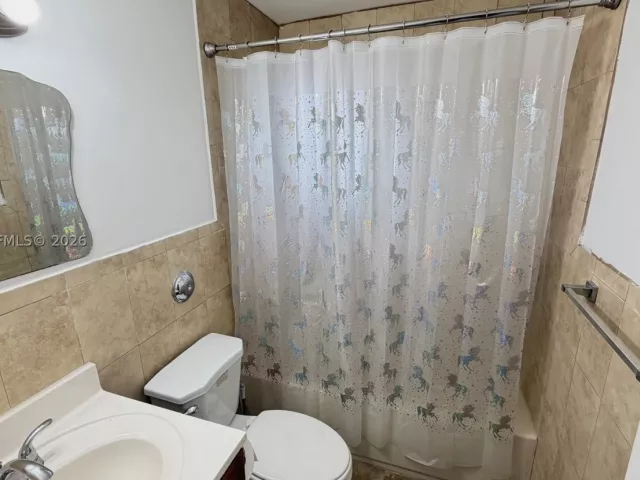 3-bedroom home for sale in Miami - 11249 SW 33rd Cir Pl - MondialRealty