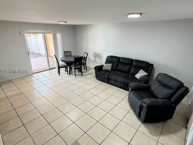 3-bedroom home for sale in Miami - 11249 SW 33rd Cir Pl - MondialRealty