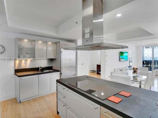 Apartment for sale  Unit #1202 - photo 7496622