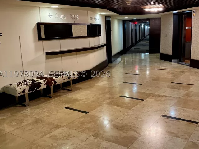 2-bedroom condo for rent in Miami Beach - 1500 Bay Rd 524S - MondialRealty
