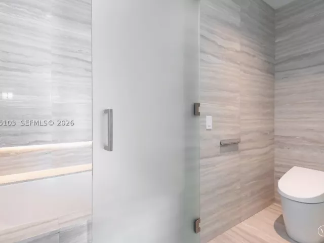 3-bedroom condo for sale in Sunny Isles Beach - 18975 Collins Ave 801 - MondialRealty